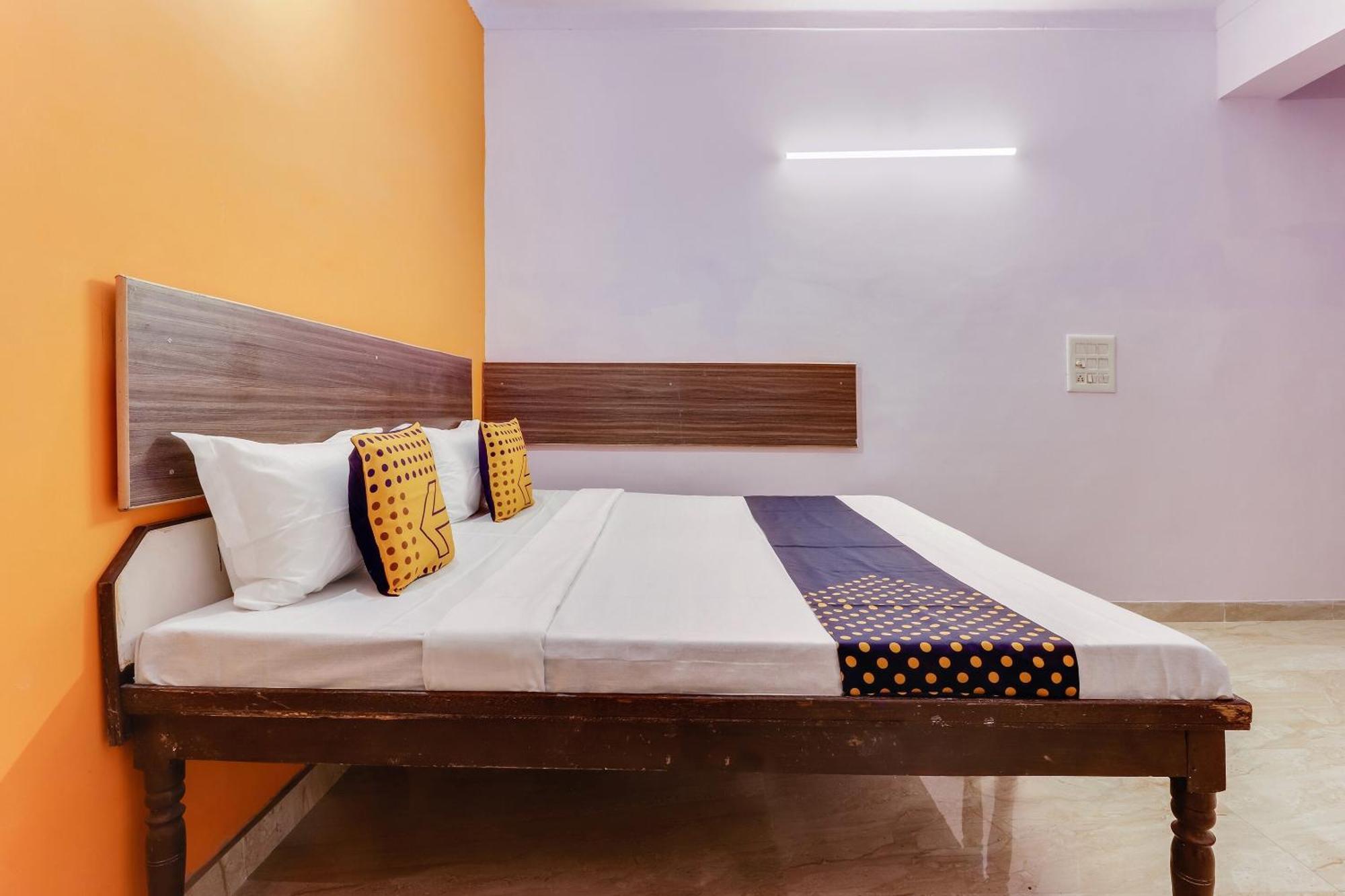 Hotel Bhaskar By Grb Ghaziabad Buitenkant foto
